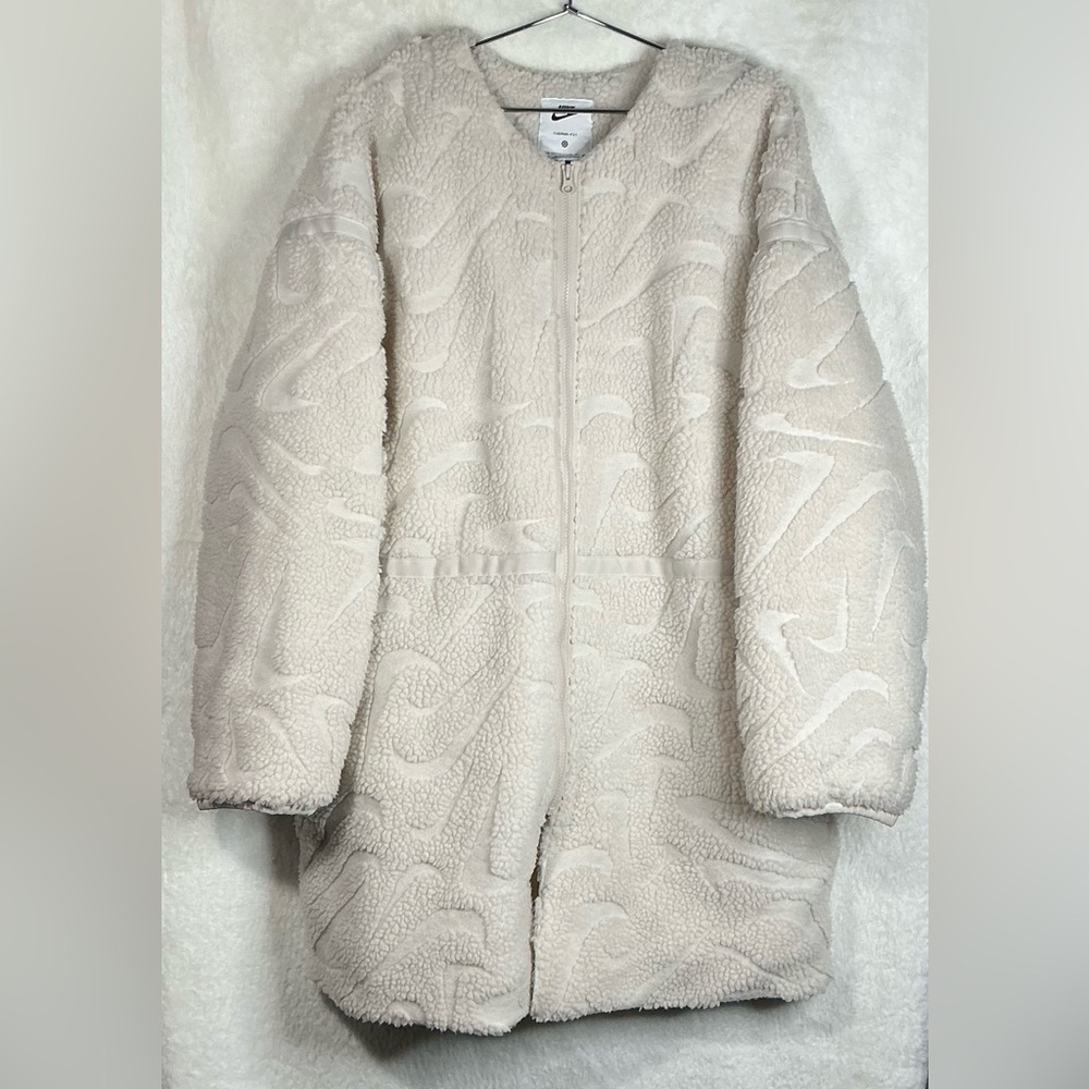 Nike Women's Off-White Teddy Jacket THERMA-FIT - Picture 6 of 11